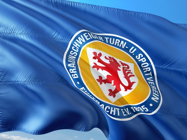 势也日益扑 势也日益扑